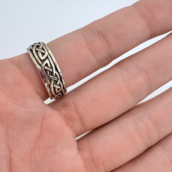 VTG Solid Sterling Silver 925 Celtic Knot Spinner Band Ring Size 9.25 - Picture 4 of 8